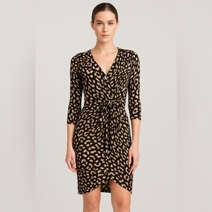 BCBGMAXAZRIA Zaria Wrap Dress Leopard Print Tie Waist 3/4 Sleeve Size S
